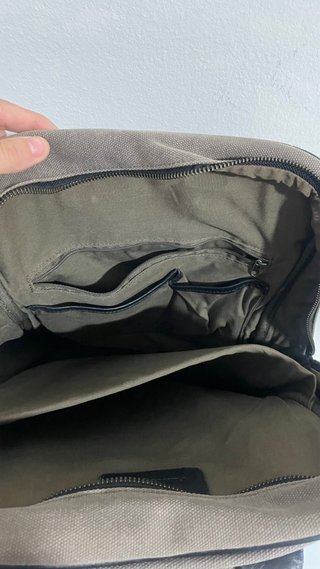 Mochila de lona y cuero