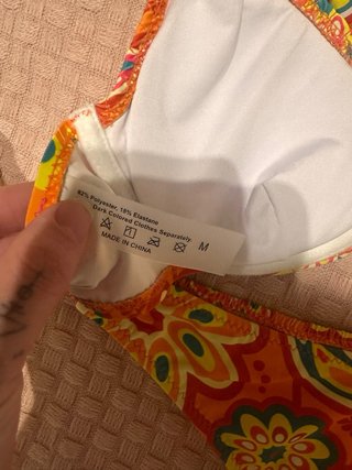 Bikini naranja estampado aro talla M