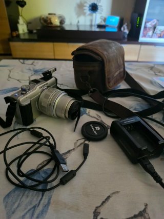 Fotocamera Olympus Argento