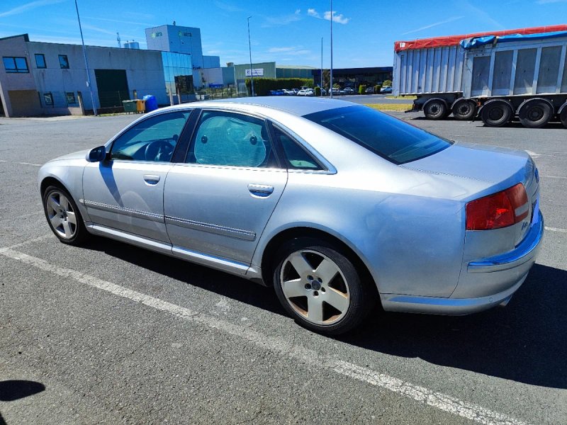 Audi A8 2002 - foto 1