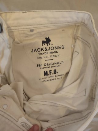 Vaqueros cortos Jack & Jones más camiseta Salsa