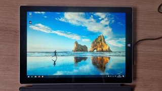 Surface Pro 3 (i5 /  4GB / 128GB)