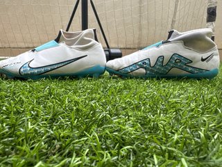 Zapatos Nike Fútbol Sala y Césped