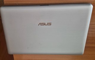 Netbook Asus Eee PC 1215