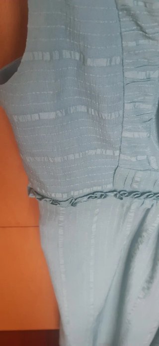 Vestido Hoss Intropia verde, llega a la rodilla