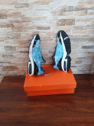 Nike deportivas negras y azules