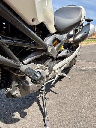 Ducati Monster 696 Blanca 2010