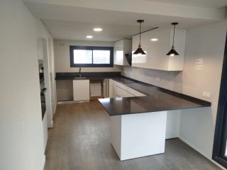 Puerta blanca interior