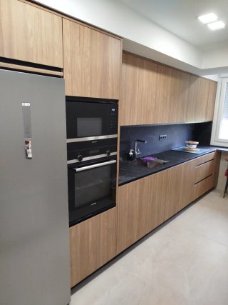 Puerta blanca interior