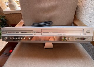 Combo Reproductor DVD y VHS LG VCX8806M Functional