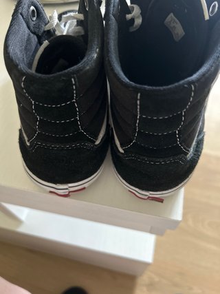Zapatillas Vans Altas Negras y Blancas