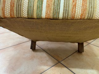 Silla antigua restaurada y retapizada