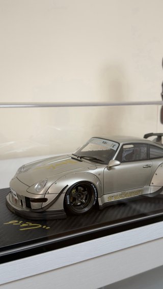 Porsche RWB 1:18 Ignition Model