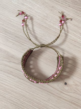 Pulsera macramé estilo hippie