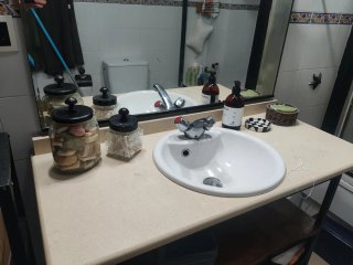 Espejo baño 85x103, lavabo con grifo  encimera