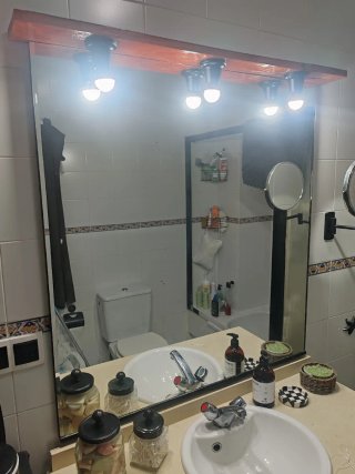 Espejo baño 85x103, lavabo con grifo  encimera