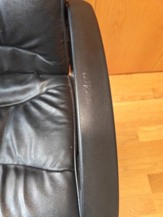 Se vende silla de oficina ergonómica negra con uso