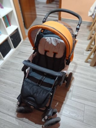 Carrito de bebé Jané dos piezas.