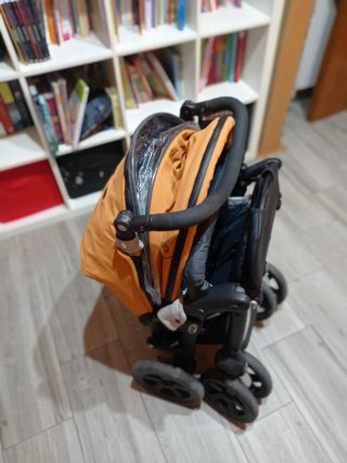 Carrito de bebé Jané dos piezas.