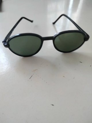 Gafas de sol vintage Mito negras y verdes