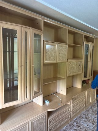 Mueble de salón madera y cristal