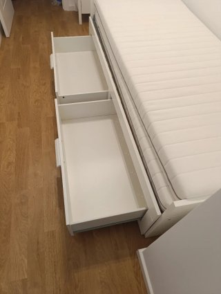 Cama Brimnes Ikea plegable con colchones