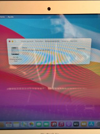 MacBook Air i7 8GB RAM 256GB SSD