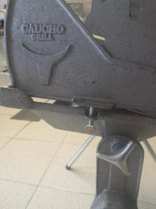 Barbacoa Gaucho Grill con Motor a Pila