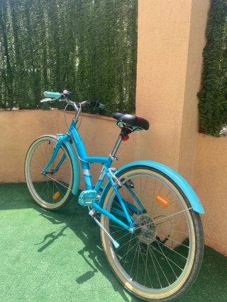 Bicicleta paseo B'TWIN azul