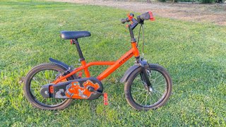 Bici 16 pulgadas, buen estado.Regalo casco.