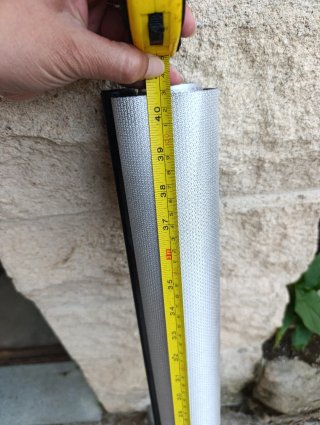 Marca desconocida. Estor enrollable gris opaco.