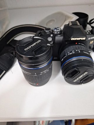 Cámara Olympus + Accesorios