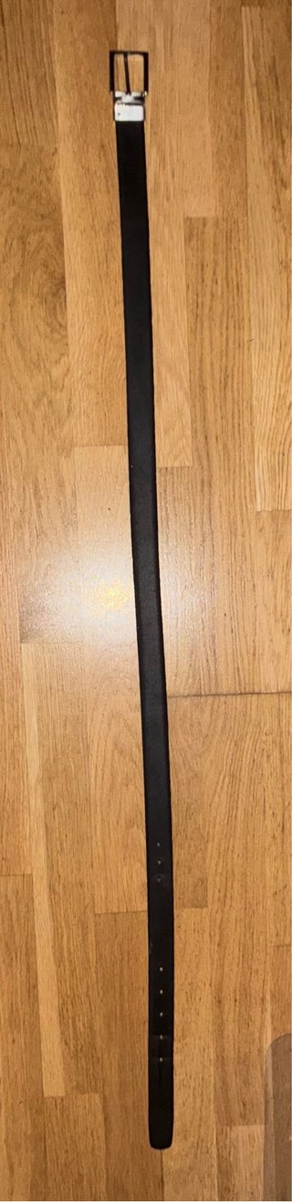Cinturón de cuero marrón y negro