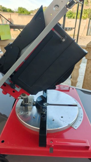 Sierra de Mesa Ingletadora Stayer SC251W COMO NUEV