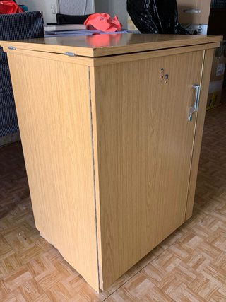 Máquina de coser Alfa con mueble
