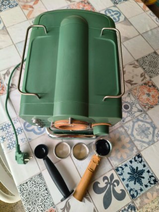 Cafetera Create Thera Retro Matt Verde