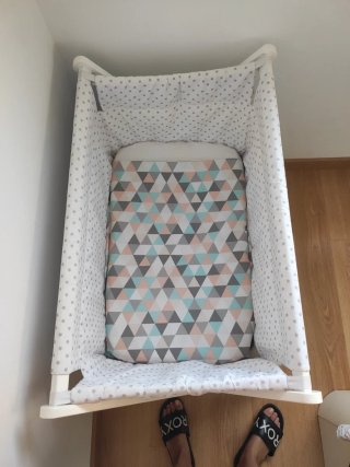 Minicuna plegable con ruedas
