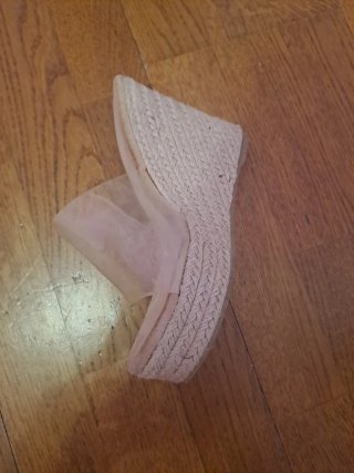 Sandalias transparentes cuña