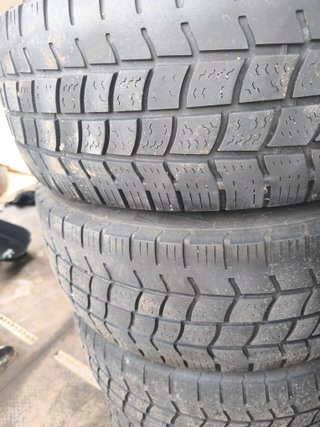 Neumáticos 215/60 R16