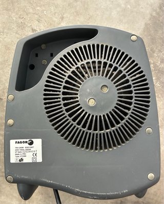 Calefactor Fagor TRV-240 M Eléctrico