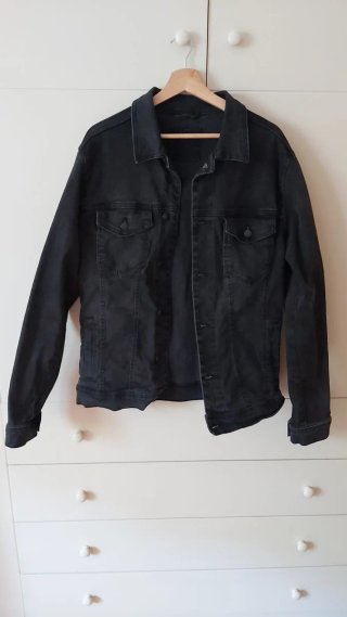 Chaqueta vaquera negra