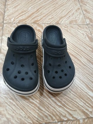Sandalias Crocs niño Talla 12 (28-30)