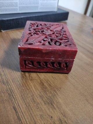Caja Joyero Cinabrio Tallado 10x8x5 cm
