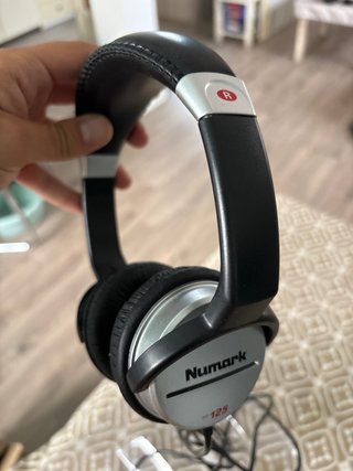 Numark HF125 DJ Auriculares Negros y Plateados