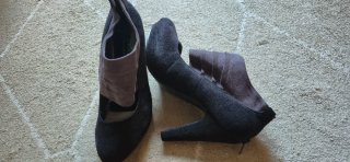 Zapatos CHARU negros y grises