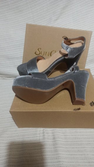Sandalias plataforma terciopelo gris