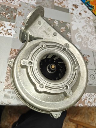 Extractor EBM Papst NRG118 230V AC 50Hz