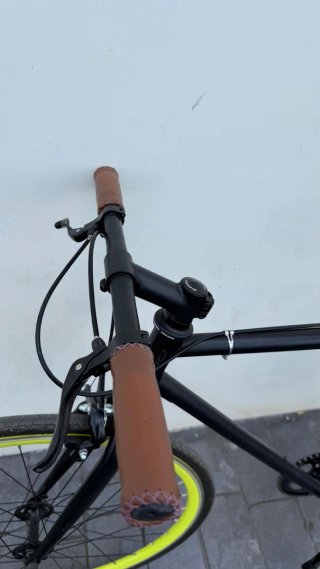 Bicicleta Fixie Bpro Negra Asiento Marrón
