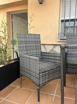Conjunto Terraza: Sofá, Mesa, 2 Sillas y taburetes