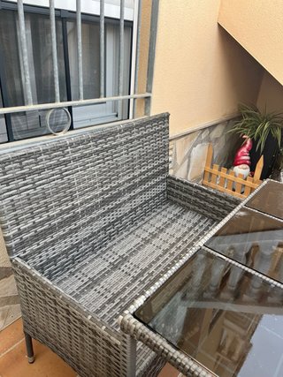 Conjunto Terraza: Sofá, Mesa, 2 Sillas y taburetes